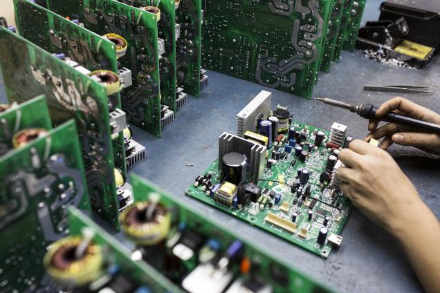 Electronic Card Design and Manufacturing