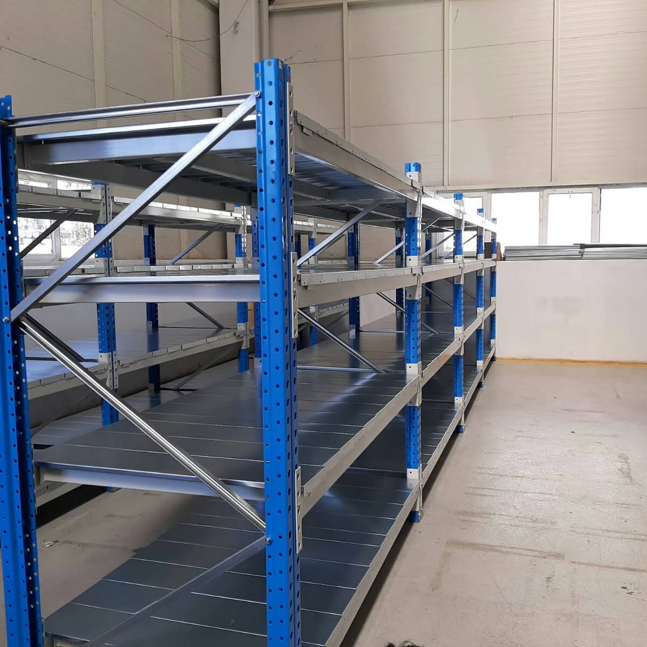 Heavy duty racking systems